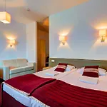 Arche Hotel 2*