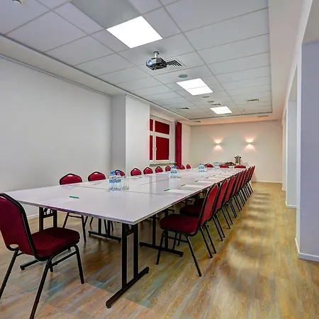 Hotel Arche 2*